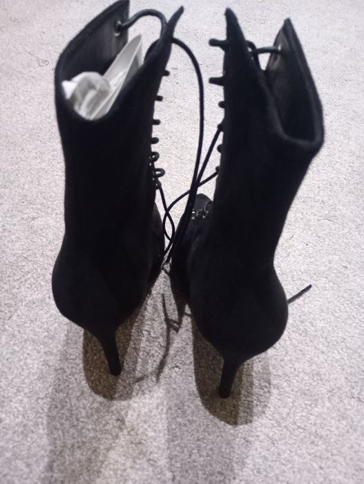 Nowe szpilki czarne Boohoo 6 39 wiązane