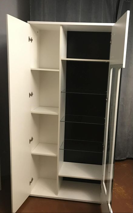 Meble do salonu w dobrym stanie.