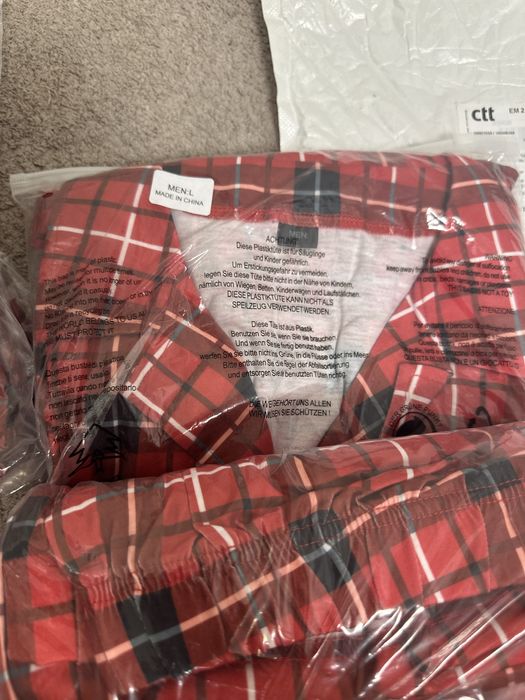 Pijama Novo nunca usado do jeito que chego a vender