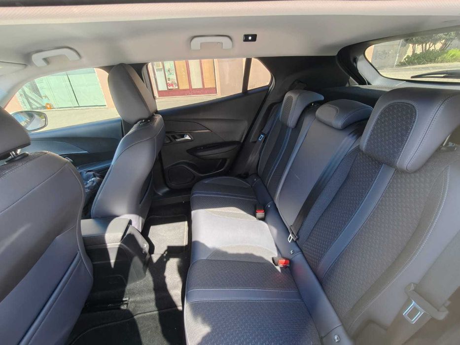 Peugeot 2008 Allure 1.2 01199cv - Branco - de 2020