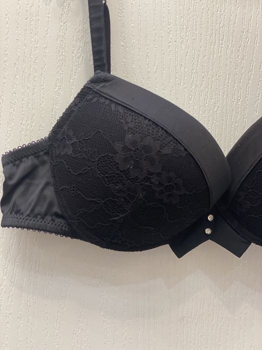 Продам бюст . Италия. Empotium Armani