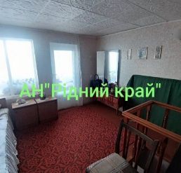 Дешево продається капітальна 2 пов. цегляна дача з ділянкою .