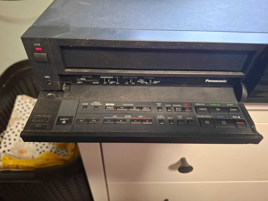 Sprzedam PANASONIC model NV-J 35 HQ.