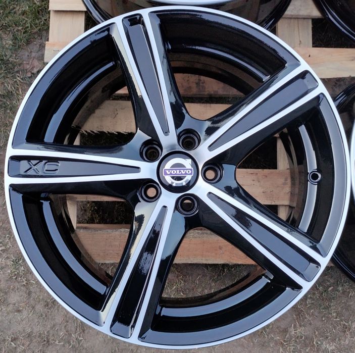 Felgi Oryginał Volvo XC70 XC60 S80 XC90 V70 8Jx19 ET49 5x108 R-desing