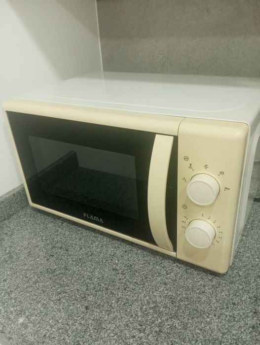 Micro ondas Flama