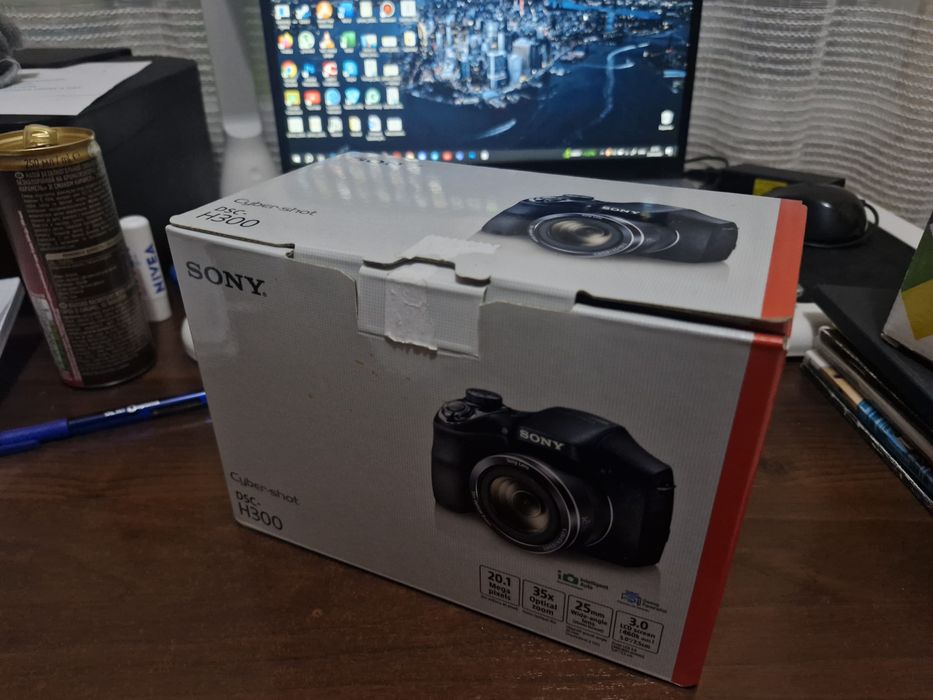 Комплект Фотоапарат Sony Cyber-Shot DSC-H300 Black