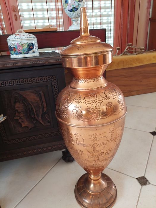 Peças em cobre trabalhado