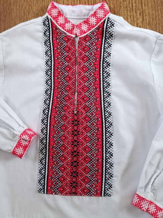 Вишиванка для хлопчика (3-4 роки)