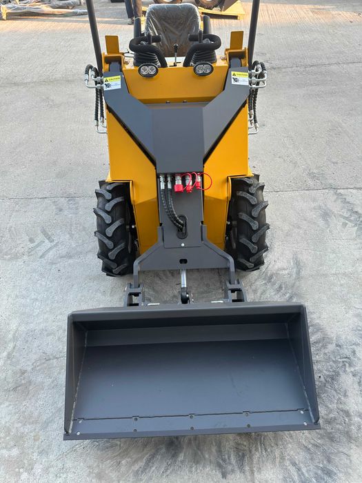 NOWA mini ładowarka Interbauer MLR240 mini SKID udźw.350kg szer.101cm