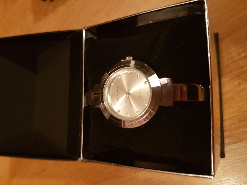 Srebrny zegarek damski