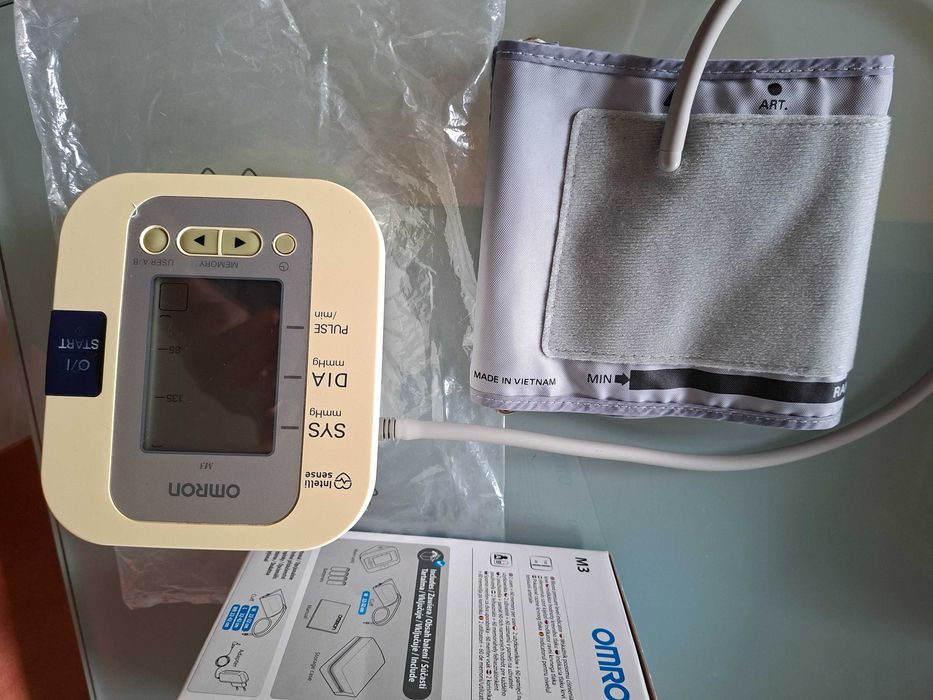 Ciśnieniomierz naramienny elektroniczny OMRON M3