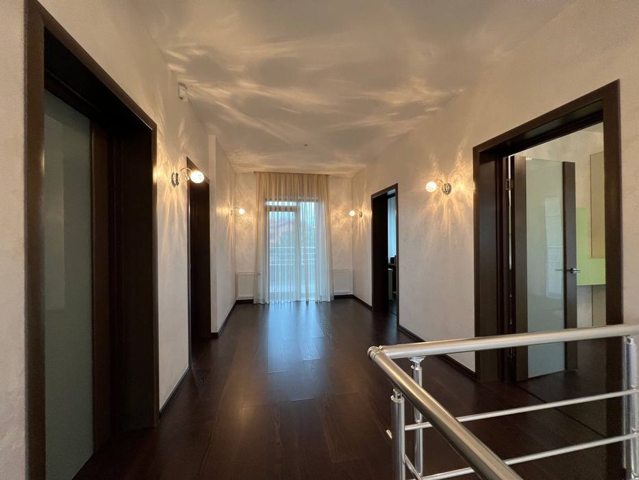 Продаётся современный капитальный дом в начале Обуховки лес река