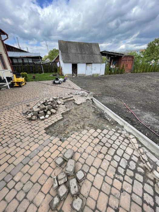 Укладання бруківки. Якісно!