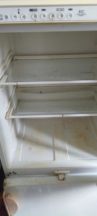 Холодильник Liebherr Glassline
