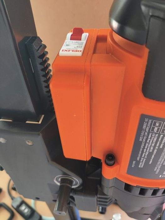 Maquina de furar carotes / caroteadora 3200W. + Broca 108 mm incluída