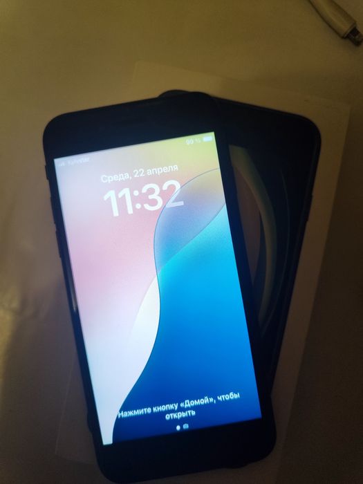 Продам iPhone SE2020 64gb 100% АКБ Noverlock