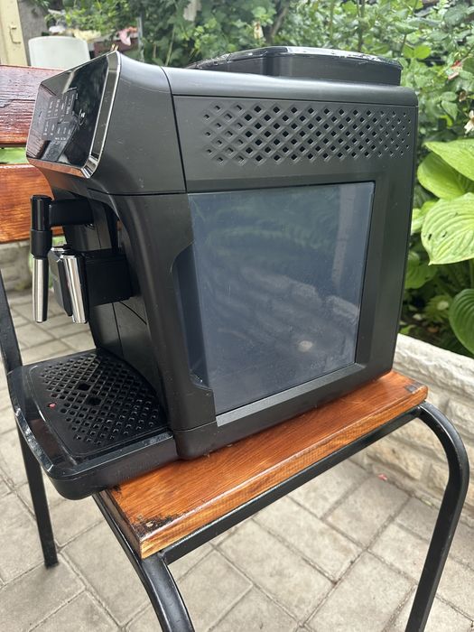 Автоматическая кофемашина Philips 2200 series EP 2220