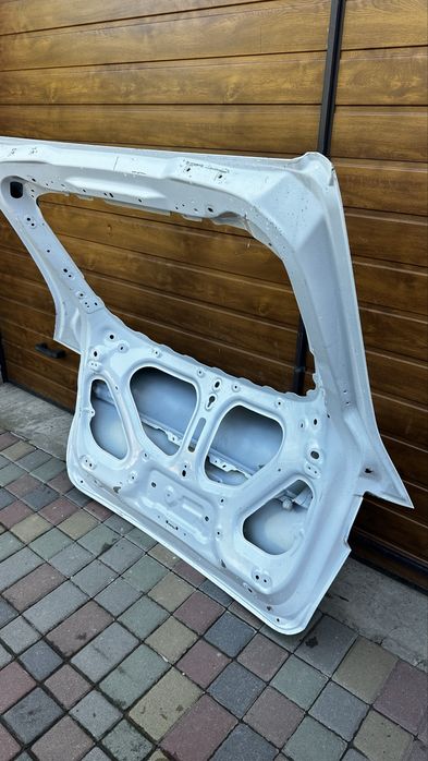 Кришка багажника, ляда tesla model y ev31278