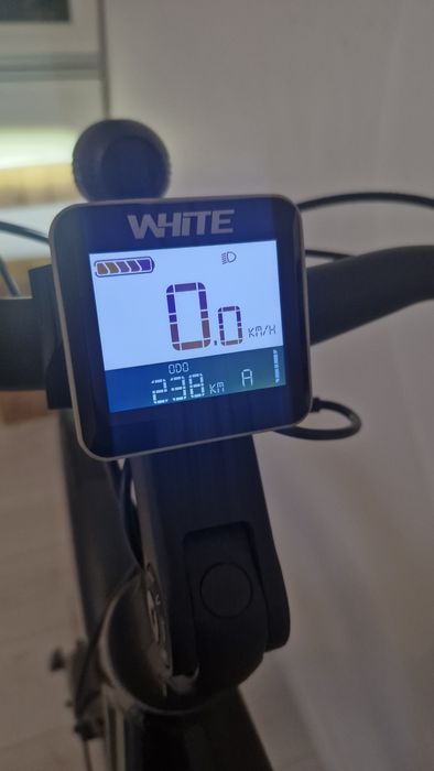 Rower elektryczny White 1.0 trekkingowy tylko 265km gwarancja