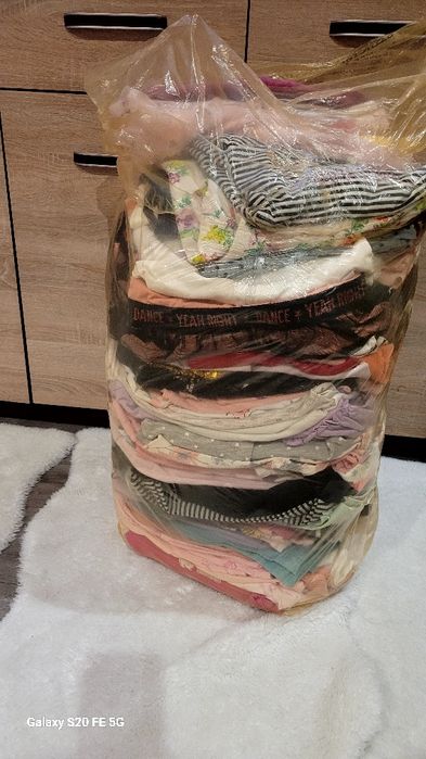 Sprzedam ubranka dziewczęce 116/128