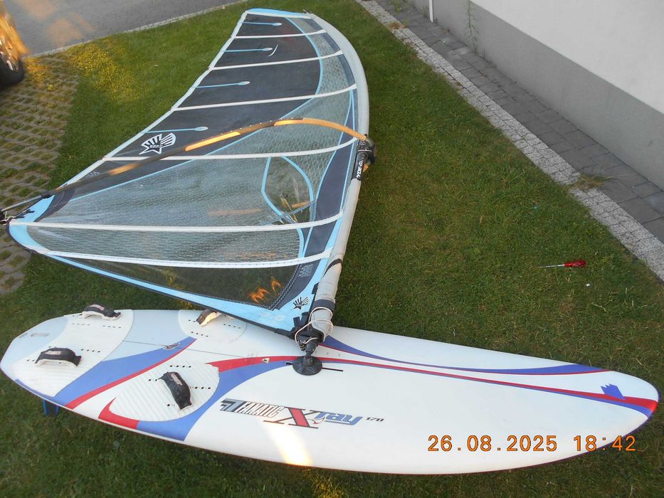 żagiel pędnik windsurfingowy   2,8 m