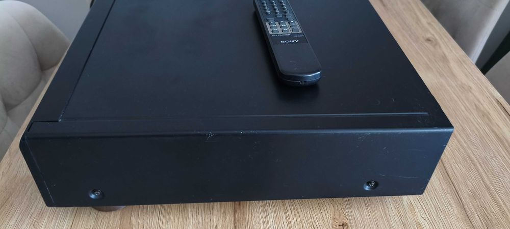 Sony CD Changer CDP-C661