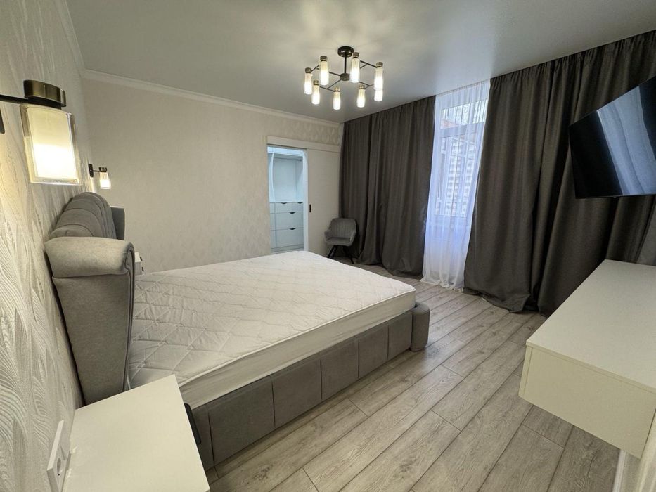 Продам 3-к квартиру с евроремонтом в ЖК Дмитриевский (3-211-895)