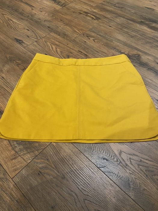 Żółta spódniczka Reserved