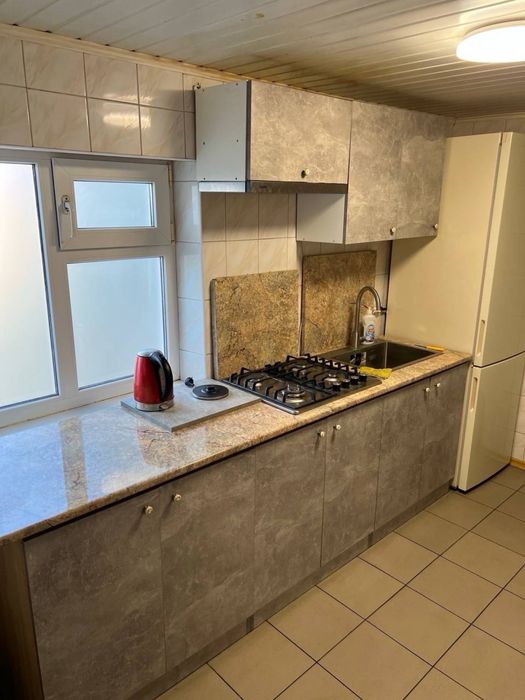 Оренда будинку або кімнати окремо