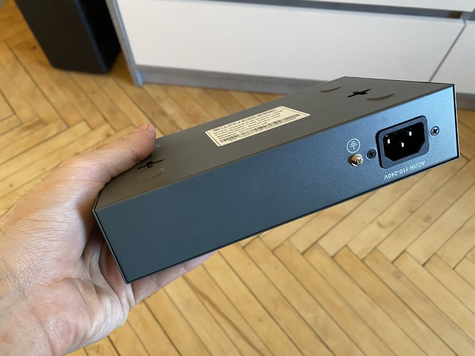 Комутатор PoE 120Вт.