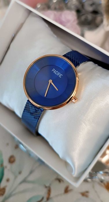 Zegarek damski PACIFIC z regulowaną bransoletą