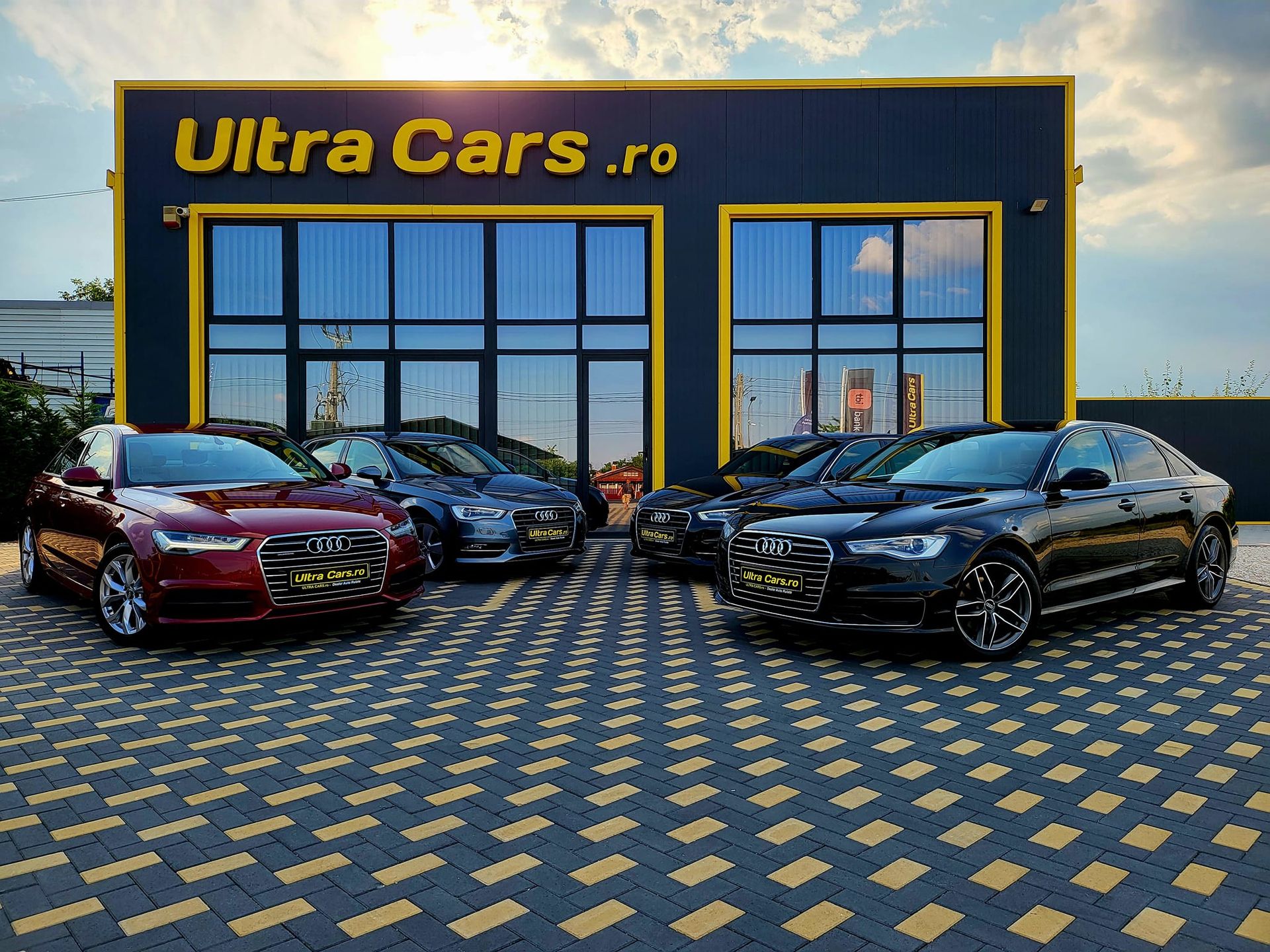 ULTRA CARS top banner