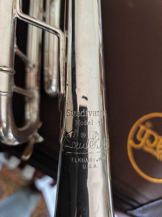 Trompete Bach Stradivarius 37 – Qualidade Profissional!