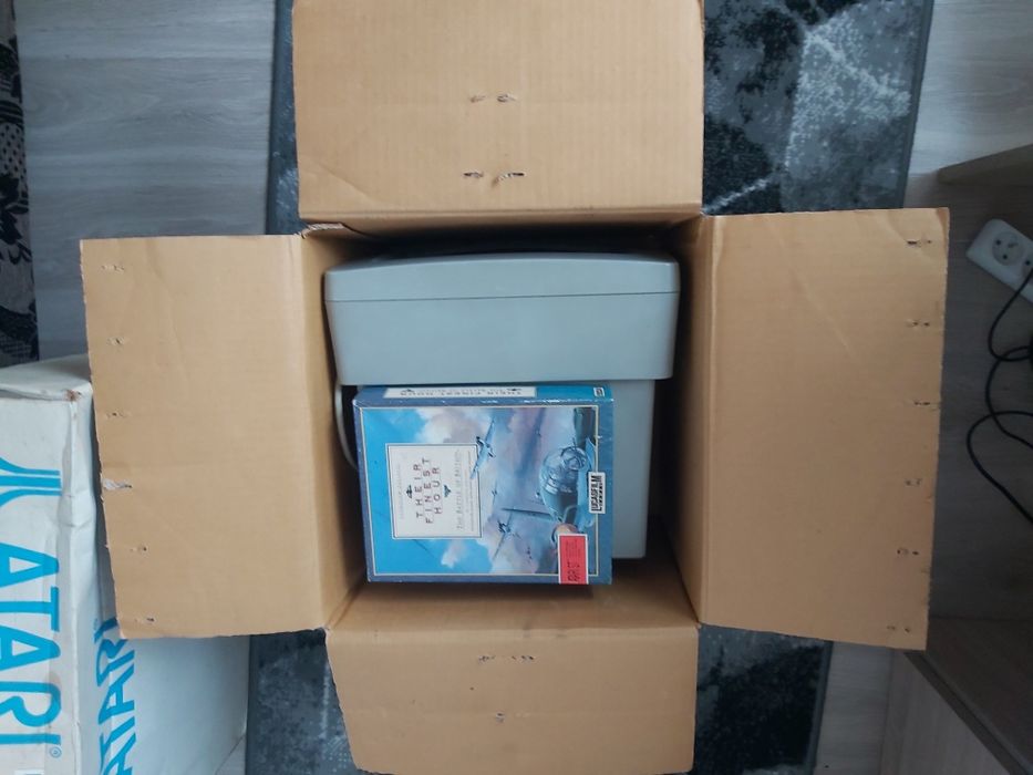 Atari 520 ST+ EARLY EDITION pierwsza seria – TOS z dyskietki – kartony