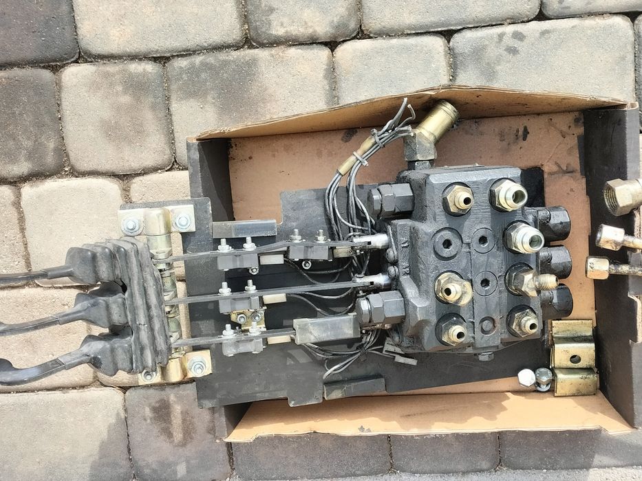 rozdzielacz hydrauliczny do wózka widłowego