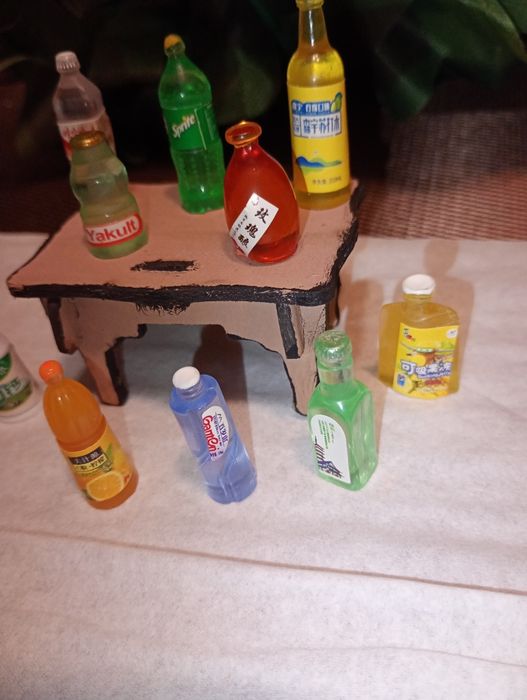 Miniaturowe butelki dla