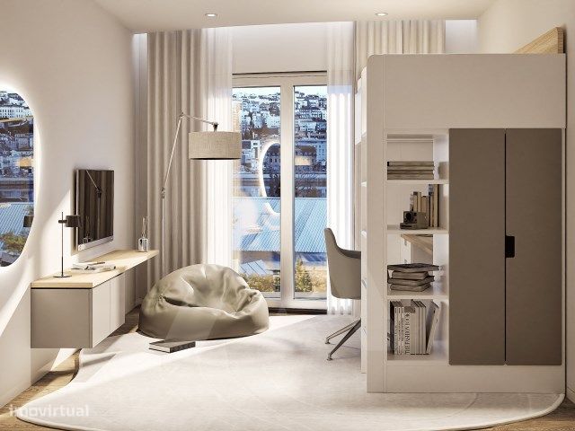 Apartamento T2 com varanda e l. estacionamento em Coimbra