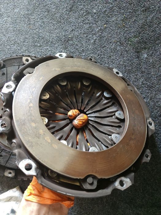 Sprzęgło tarcza docisk koło pasowe Peugeot 407 r 2005 1,8 benzyna