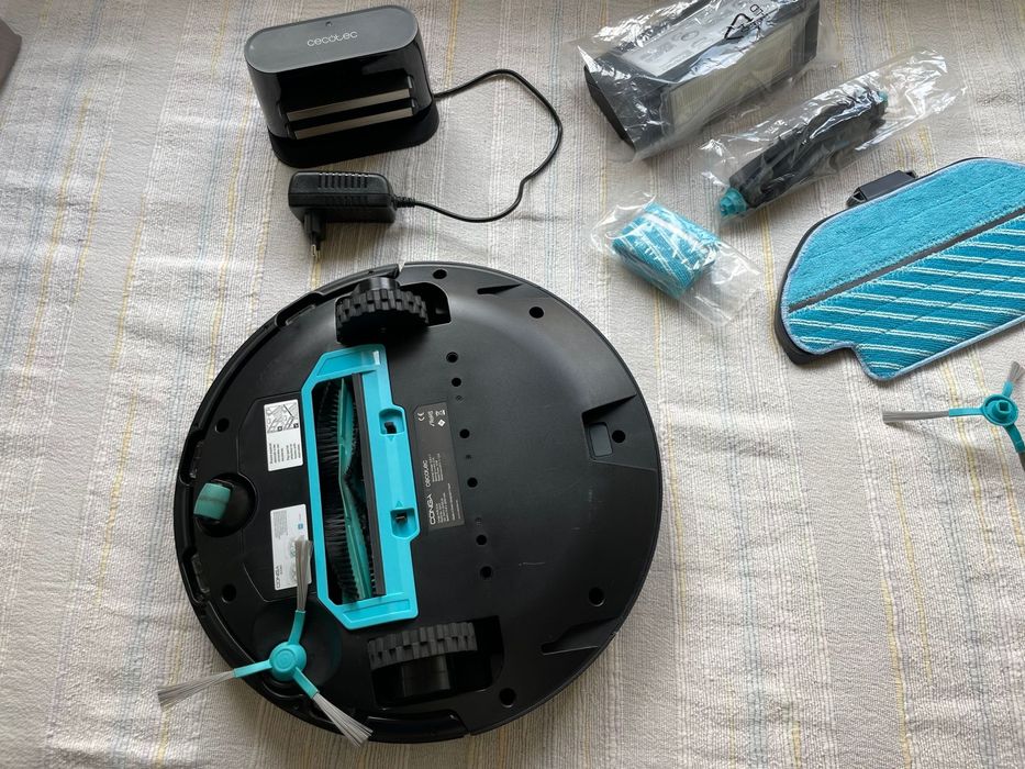 Aspirador robot da marca Cecotec, modelo Conga 3490 Elite