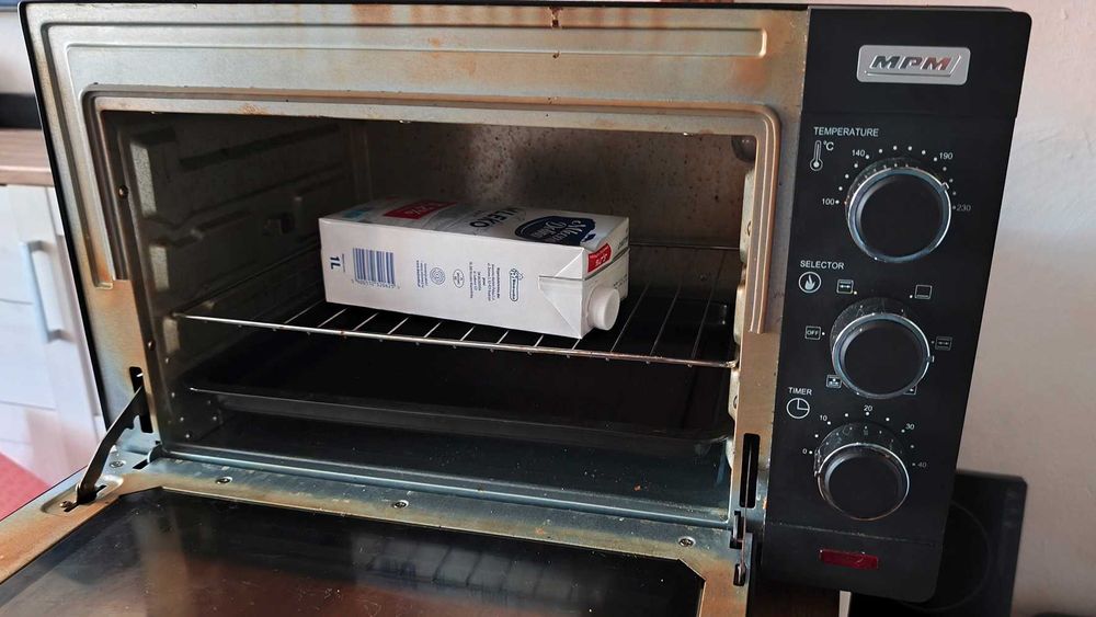 Mały piekarnik elektryczny rożen grzanie gora dół MPM 1600W