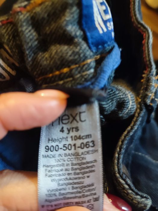 Гарні темні джинси на 4 роки, 104 см