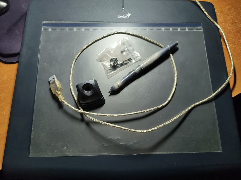 Графічний планшет Genius PenSketch 9x12