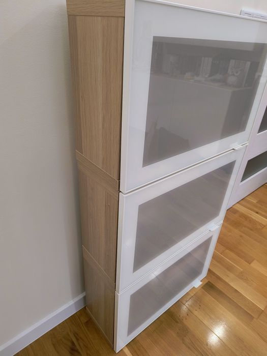 IKEA BESTA szafka wiszaca, szklany front, stan BDB, 60x38x22