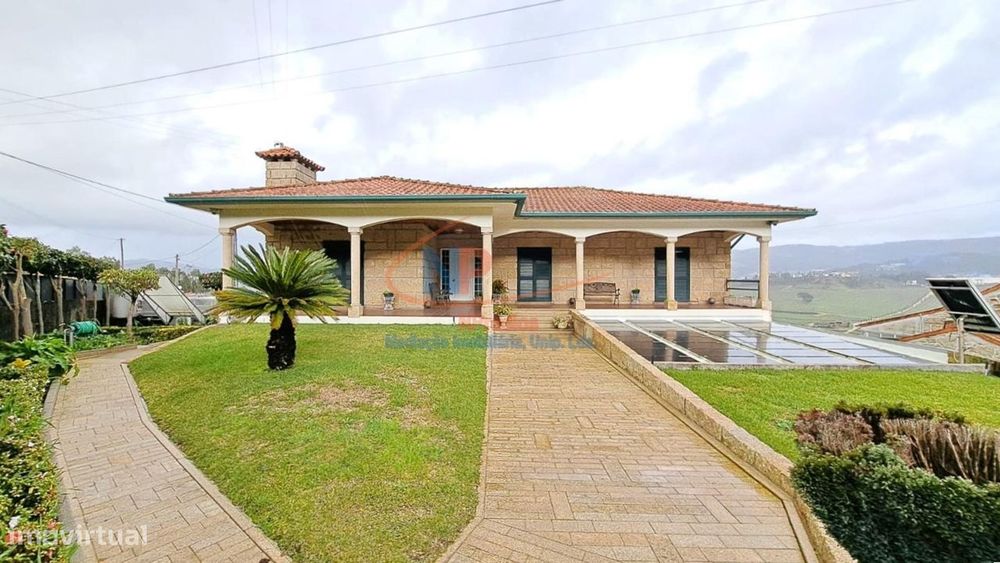 Moradia individual T3+1 em Santo Tirso