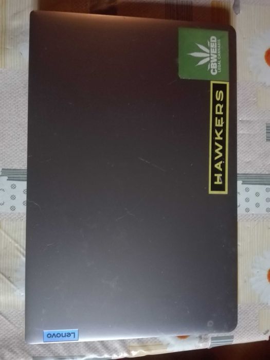 Vendo computador portátil LENOVO