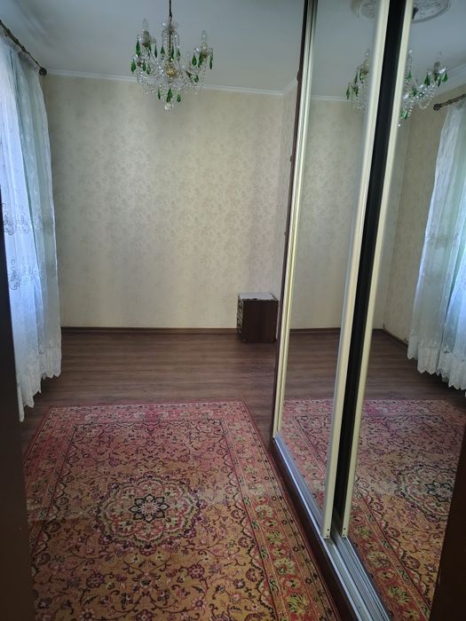 Здам пів будинку р-н 9 школа