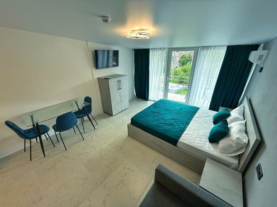 Нові стильні апартаменти в центрі Східниці