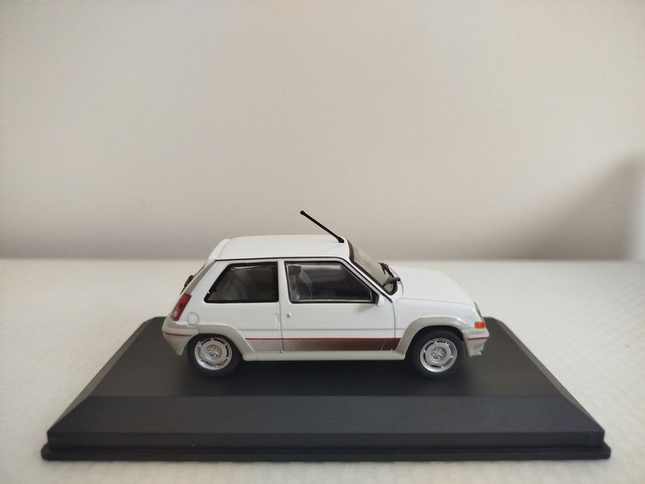 Miniatura Renault 5 GT Turbo 1/43 Nova