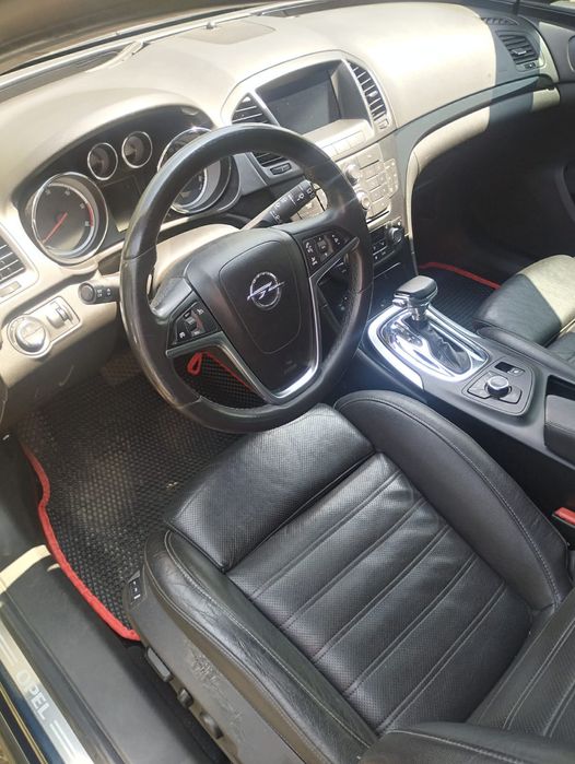 Опель інсігнія 2011р.в  4х4 2.0 дизель