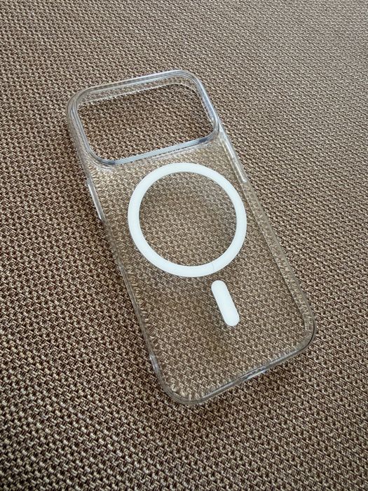 Прозорий чохол MagSafe для iPhone 17 Pro